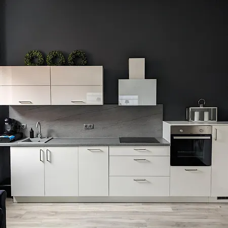 Hans Hirsch * فيرنغروده